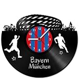 bayern uhr rückwärtsuhr HOCHWERTIGE QUALITÄT – Um einen einwandfreien Betrieb der Wanduhr zu gewährleisten, wurde ein hochwertiges QUARZ Uhrwerk mit weißen Zeigern eingesetzt. Dank der durchdachten Aufhängung am Uhrwerk, gestaltet sich auch die Wandmontage kinderleicht. Für den Betrieb der Schallplattenuhr wird lediglich eine 1 x AA 1.5V Batterie (nicht im Lieferumfang enthalten) benötigt. Abmessungen: 30 x 30 x 2,5 cm / Gewicht: 0,5 kg