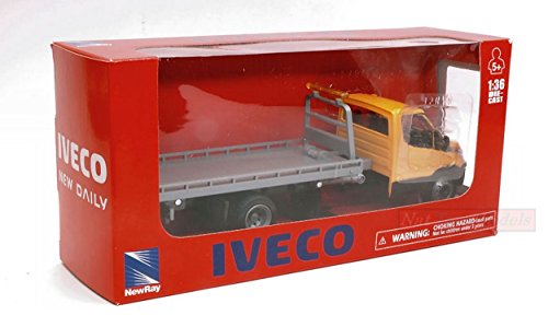 New Ray MODELLINO in Scala Compatibile con IVECO Daily Giallo C/PIANALE 1:36 NY15873D