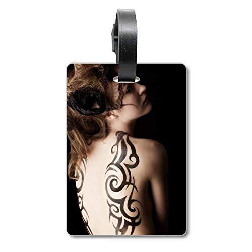 Étiquette Valise Tatouage Brunette Beauté Idéale pour Votre Prochaine Croisière