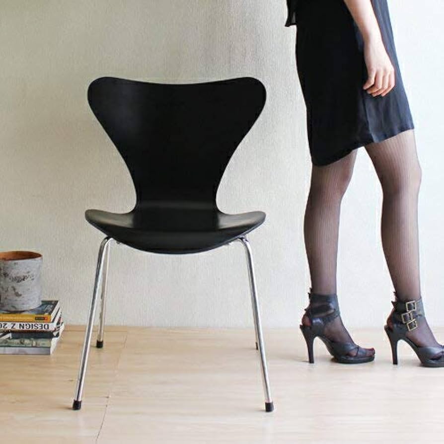 セブンチェア　リプロダクト　ブラック セブンチェア（黒脚）： リプロダクト ヤコブセン ダイニングチェア