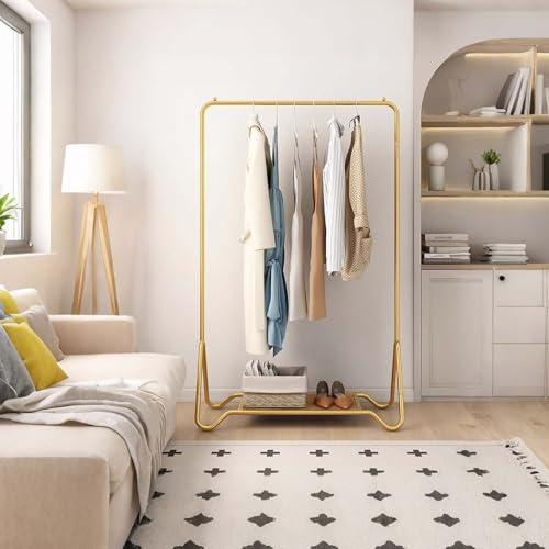 Porte-manteau multifonction pour optimiser les entrées encombrées de chaussures