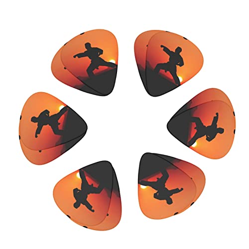Pack de 12 médiators pour guitare karaté pour guitare électrique guitare acoustique diverses guitares - Les Beatles, Paul McCartney, John Lennon, RIngo Starr, George Harrison Pack de 12 médiators pour guitare karaté pour guitare électrique guitare acoustique diverses guitares