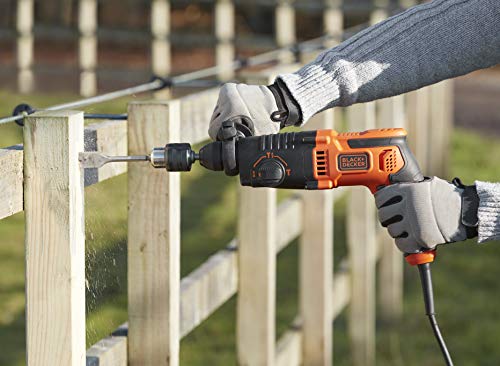 Black+Decker SDS-plus Kombihammer BEHS01 (650 Watt, 1,4 Joule, für effektives Bohren, Schlagbohren und leichte Meißelarbeiten, inkl. 2 SDS-plus Bohrer, Zahnkranzbohrfutter, Adapter) – Bild 7