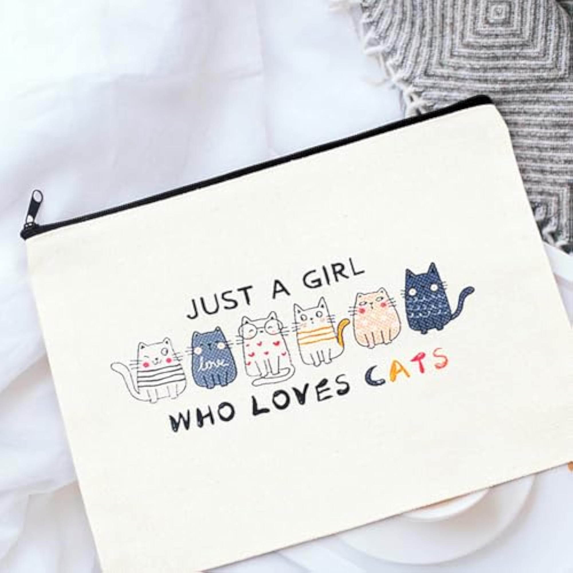 Cat Lovers Canvas Cosmetic Pouch, Cute Cats Design Gift