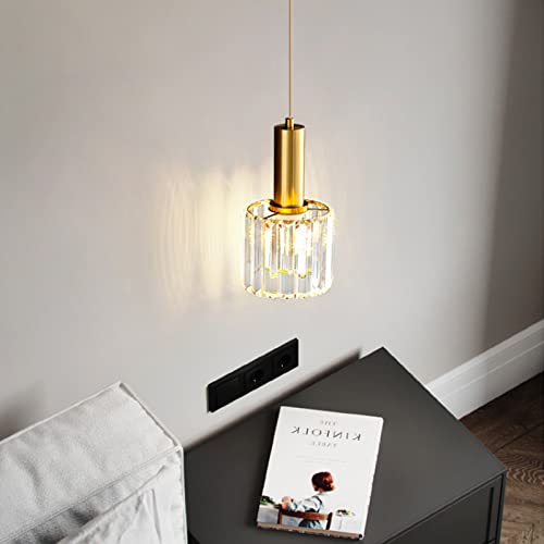 Lámpara de techo de cristal moderna con acabados en oro para espacios elegantes 3