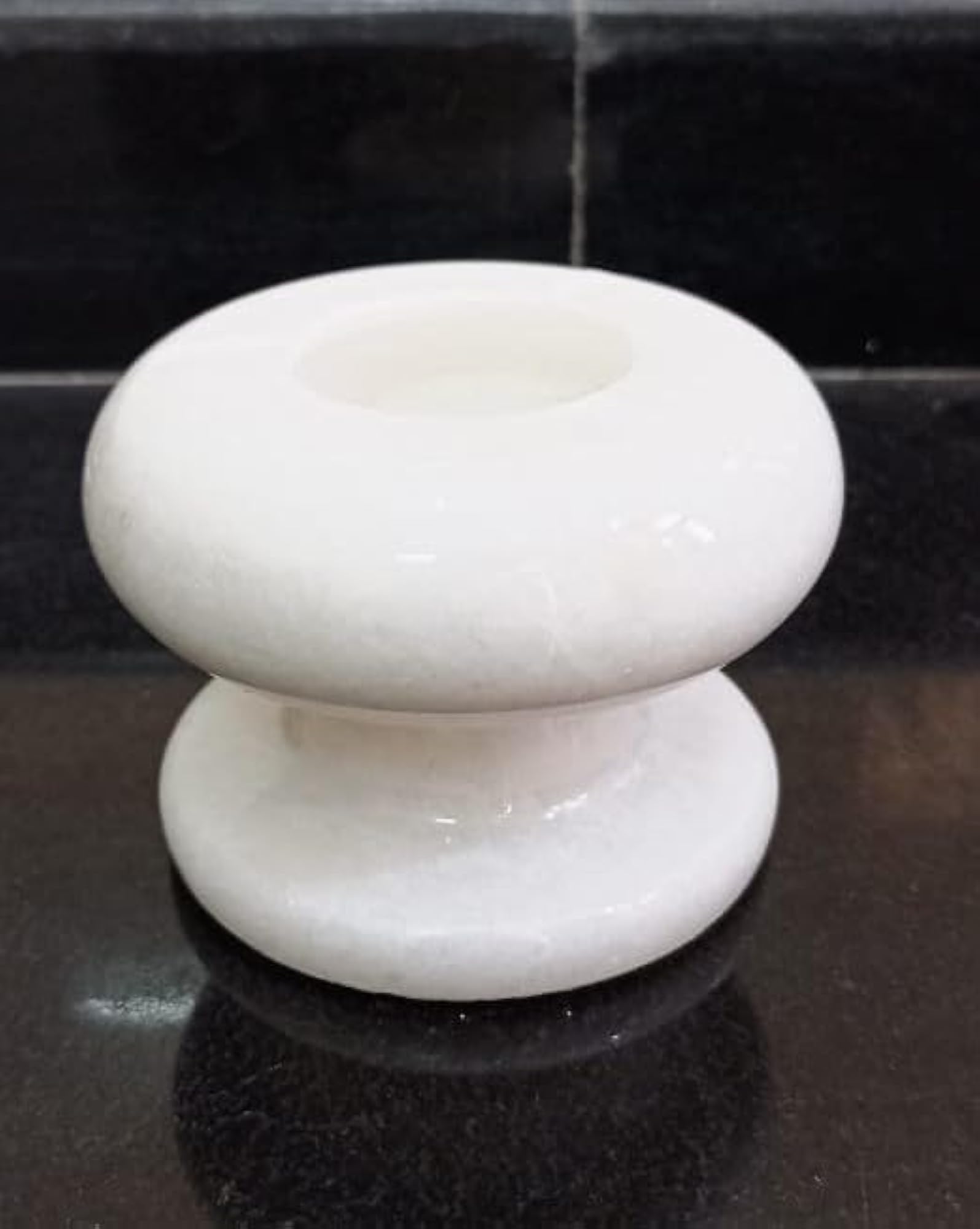 Handmade Natural Supar White Marble Round Ashtray, 4 Inch