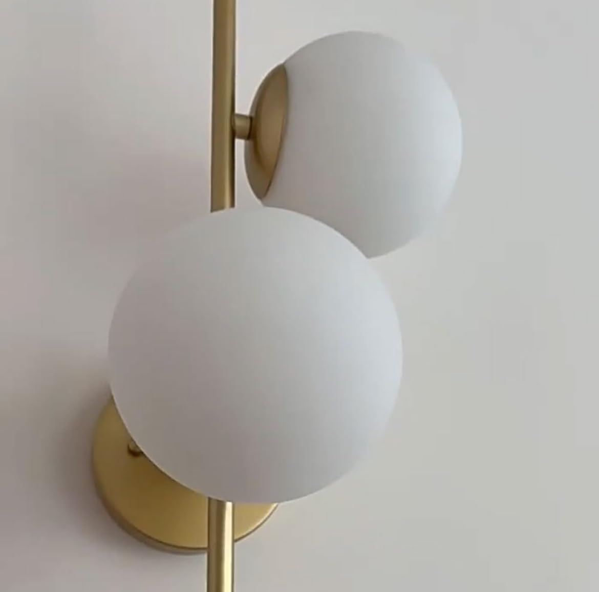 Partenopea Applique vintage in metallo e ampolla in PVC opaco eleganza retrò design classico con porta lampadine G9 per illuminare la parete di casa, bar, ristorante (3 sfere palle)