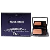 El color intenso de Rouge Blush Blush revela una verdadera "mujer fatal"