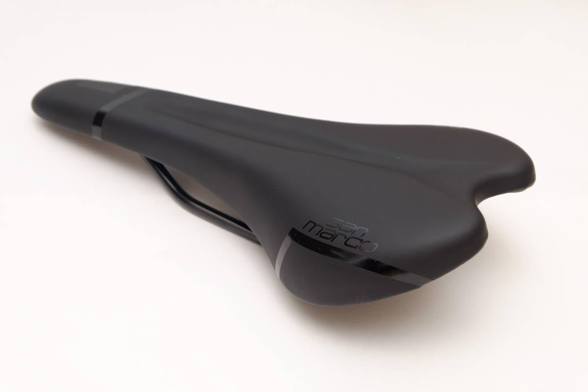 san marco エルゴノミックサドル 黒 Amazon | ノーブランド品 ERA黒x黒ライン溝ありSelleSanMarco