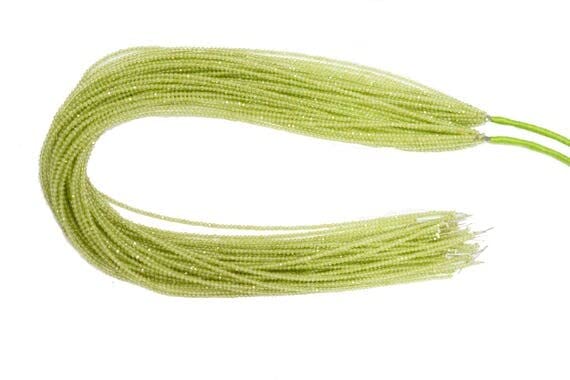 Peridot perles facettées 2-2.5mm de LKBEADS en lot de 5 brins de 13.5 pouces pour bijoux