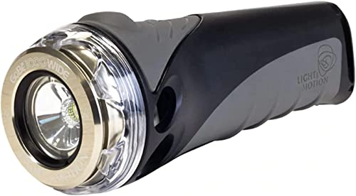 10 Best Dive Lights For Recreational Scuba Divers