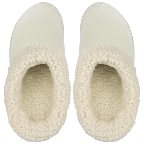 crocs with fuzzy inserts