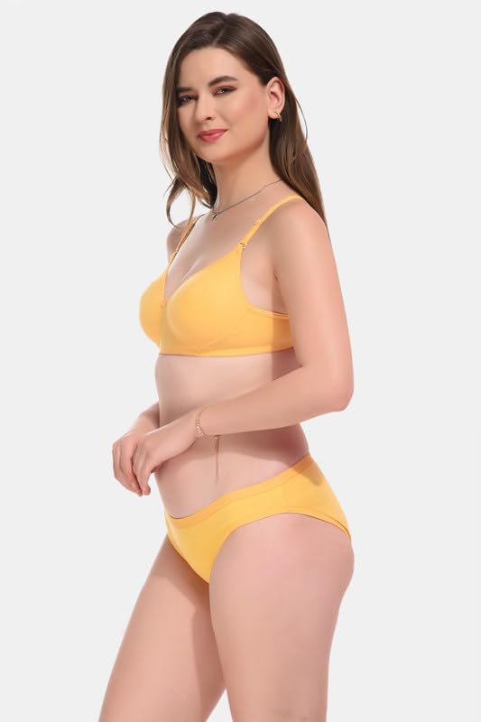 Image of Women's Cotton Lightly Full Cup Padded Non-Wired Reagular Bra Panty Set (Pack of 1)
