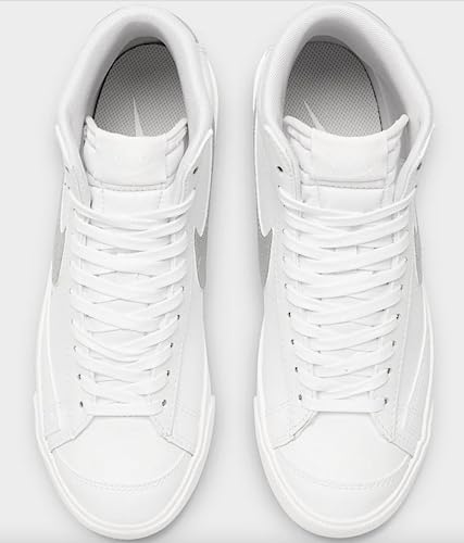 Foto von Nike Blazer Mid '77 Essential Woman, Retro-Basketballschuhe für Damen, DQ7574-100, Weiß Silber, 38 EU