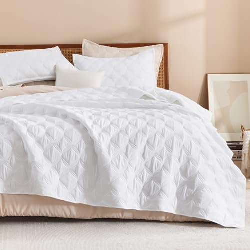 Image of Litanika White Oversized King Quilt Set Bedspread 120x120-3 Piece Lightweight Summer Coverlets Bedding Comforter Cover Bed Decor All Season(Super King - 1 Quilt, 2 Pillowcases)