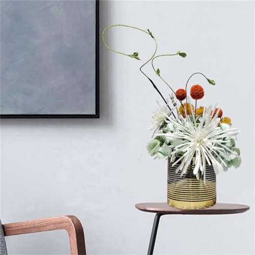 Simulation de bonsaï pour remplacer les plantes naturelles flétries sur table d'hôtel - 4