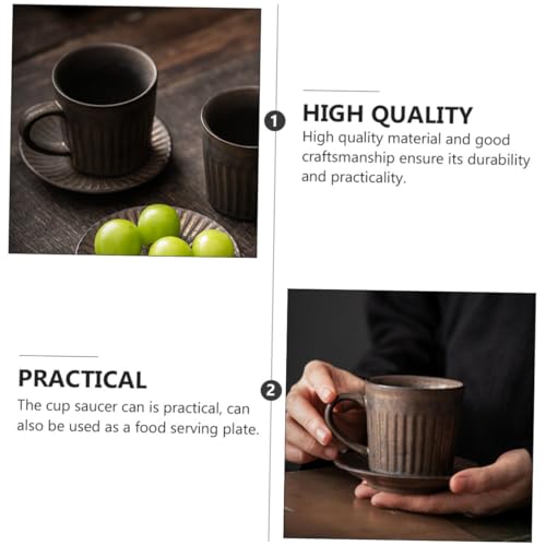 Tasse à café en céramique rétro à large base avec soucoupe