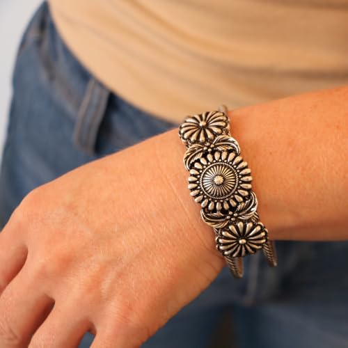 Rosemarie & Jubalee Women's Cowgirl Chic Western Style Burnished Silver Tone Conchos On Open Cuff Bracelet, 7" (Twisted Silver Tone Band)2