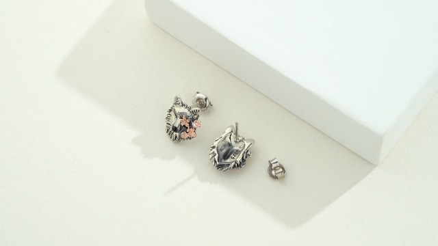 Amazon.com: Wolf Earrings 925 Sterling Silver Wolf Stud Earrings