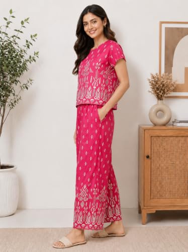 Image of Yash Gallery Women's Cotton Straight Geomatrical Printed Night Suit for Women