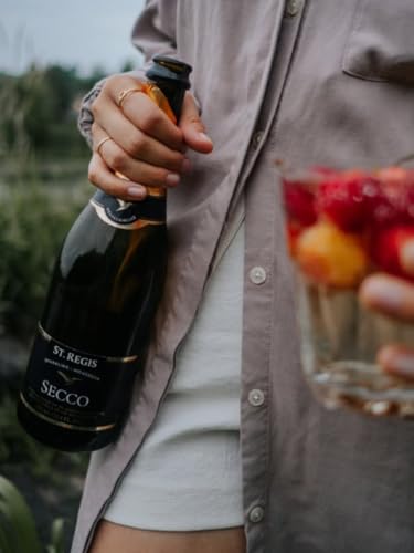 ST. REGIS Secco 25.4 Fl Oz (1 Pack) - Low Calorie and Sugar - Fruity & Floral Rich Flavor from North of Spain Vineyards - Thumbnail 7