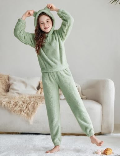 Image of Arshiner Girls 2 Piece Outfits Fuzzy Sweatsuits Hoodie and Sweatpant Sets