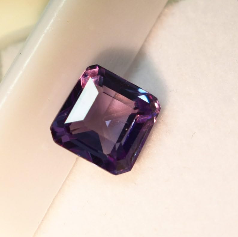 Alexandrite naturelle 7mm pour sublimer vos colliers faits main