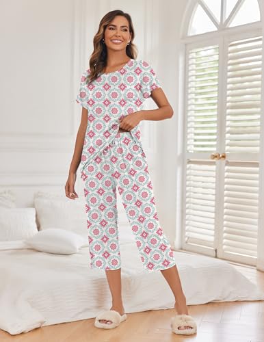 Image of Ekouaer Womens Capri Pajama Sets Print Short Sleeve Sleepwear Top and Pants | Comfy Printed Sleepwear Soft Crewneck Loungewear with Pockets for Home Daily Wear