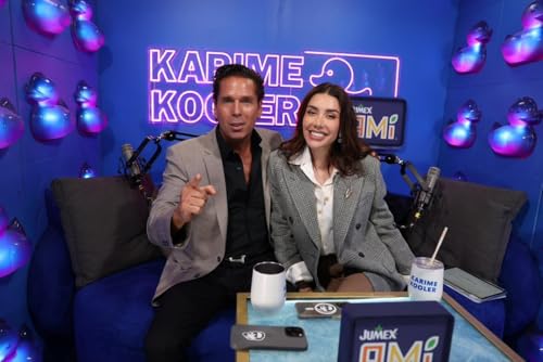 Roberto Palazuelos con Karime Pindter | Karime Kooler