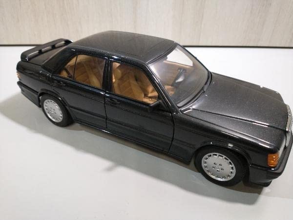 AUTO art MILLENNIUM メルセデス・ベンツ190E 2.3-16 RARE AutoArt Millennium 1:18 Mercedes-Benz 190 E 2.5-16 EVO2