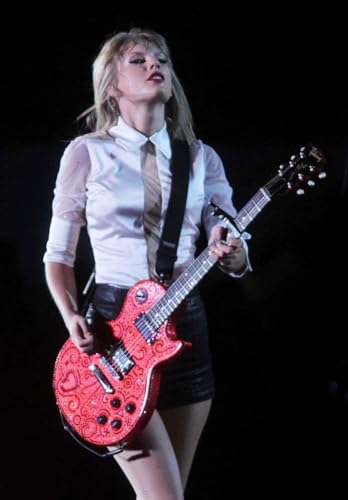 Taylor Swift 2013 Photo By John Barrett (Taylor Swift1131) Poster Print (16 x 20)