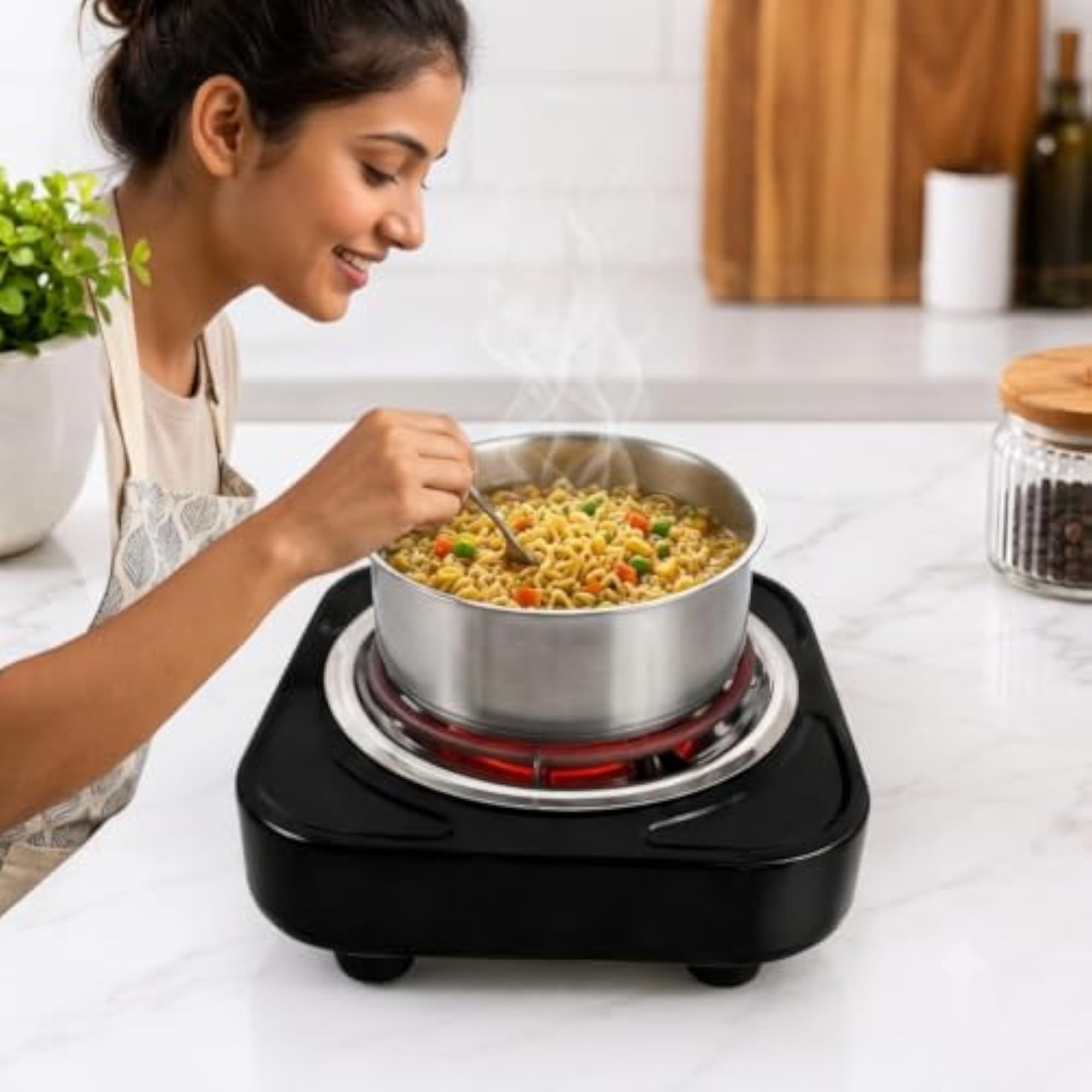 John Power 500W Mini Electric Hot Plate, Black