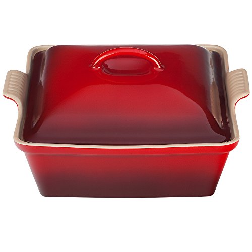 Le Creuset Cazuela cuadrada cubierta de gres Heritage de 2,5 cuartos de galón (9 pulgadas), Cerise