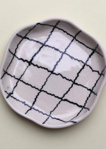 Image of WEAVING HOMES Luxurious Premium Ceramic Zig Zag Checks Handmade Dessert Plate (Set of 1)