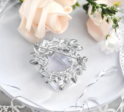 Image of Gyn&Joy Clear Crystal Rhinestone Floral Wreath Pin Brooch BZ005