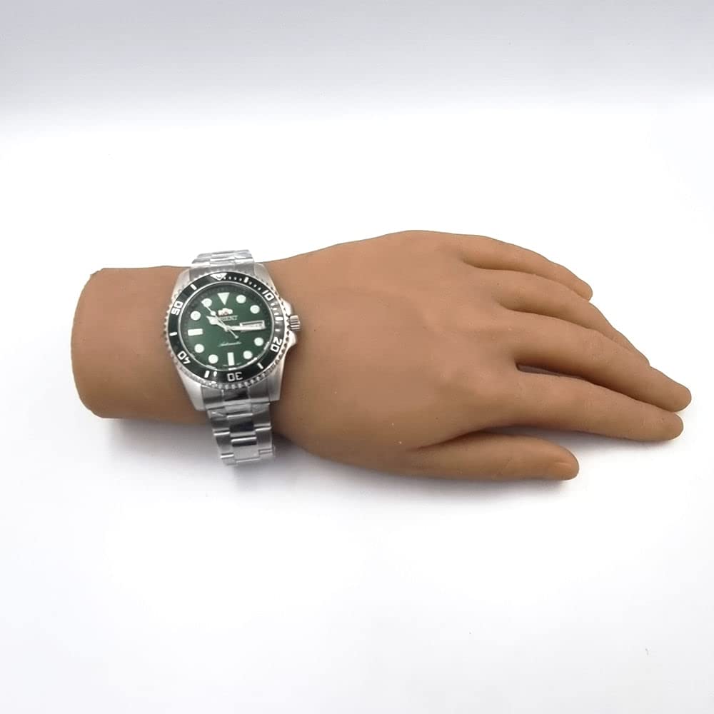 Relógio Orient Masculino Ref: F49ss027 E1sx Automático Prateado em promoção! Veja a oferta e mais achadinhos de Relógios de pulso 5 Hoje é o melhor dia para comprar Relógio Orient Masculino Ref: F49ss027 E1sx Automático Prateado com aquele preço maroto! Promoção! Aproveite a oferta! 5