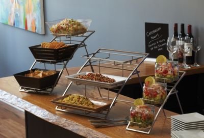 Support à trois étages serviteur muet en métal pour desserts