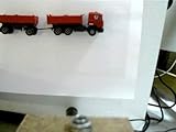  roter LKW mit Hänger,
