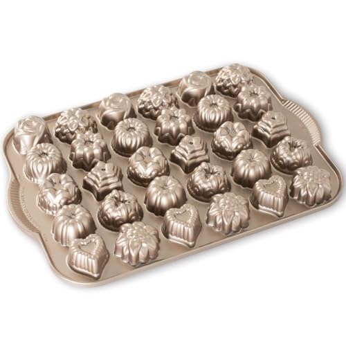 Nordic Ware Backform ' Teegebäck ' mit einer Vielzahl an unterschiedlichen...