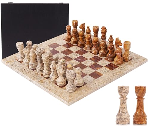 Contenuto della confezione: 1 scacchiera e 32 figure di scacchi: 2 re, 2 regine, 4 cavalieri, 4 vescovi, 4 torri, 16 pedine. Viene fornito con scatola di immagazzinaggio gratuita e confezione sicura e fragile.