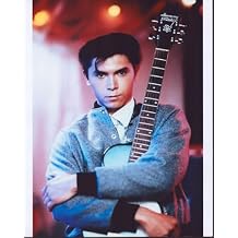 Posterazzi Lou Diamond Phillips As Ritchie Valens With Guitar In La Bamba Photo Print 8 x 10 - Item # MVM57522