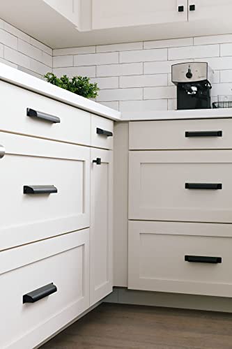 Top Knobs Barrington Channing 5" Center Cup Pull Finish: Flat Black #TOP3