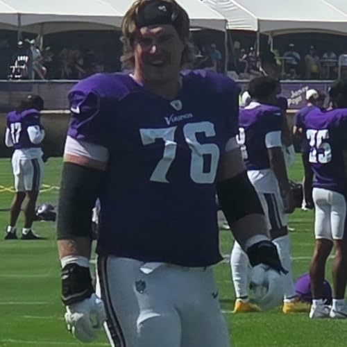 Will Fries OG @ Vikings Training Camp
