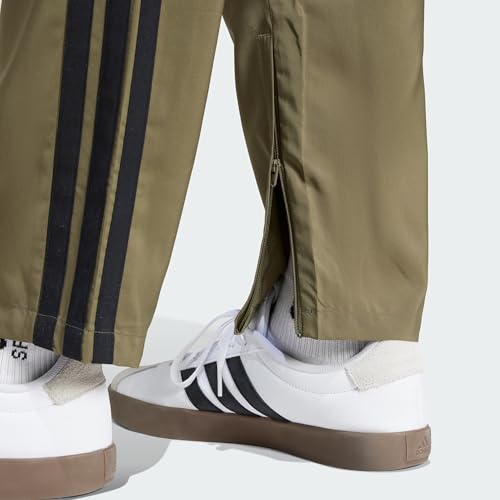 adidas Herren Essential Three Stripes Stanford Pant Open Hem, Olive Strata/Black, S