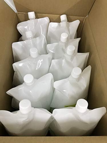 Multiple Rich Oxy liquid pouches in a cardboard box.