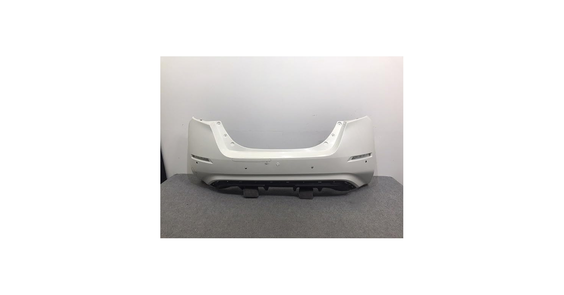 Amazon | リーフ/LEAF ZE1 純正 リア バンパー 85022 5SK0H