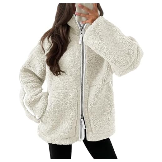25 Cozy Winter Outfit Ideas for Women (Style Guide) Oversized Sherpa Fleece Jacket