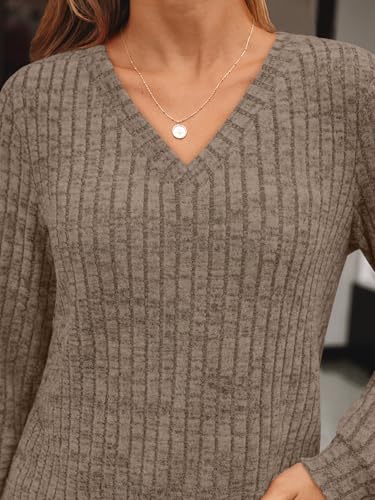 Image of AUTOMET Womens V Neck Long Sleeve Shirts Fall Tops 2026 Lightweight Sweater