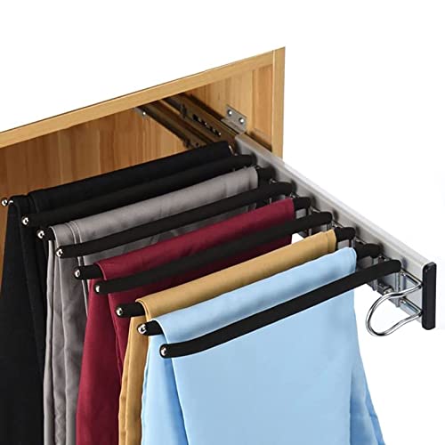 Cintres à pantalons coulissants pour un dressing moderne inspiré des grands hôtels