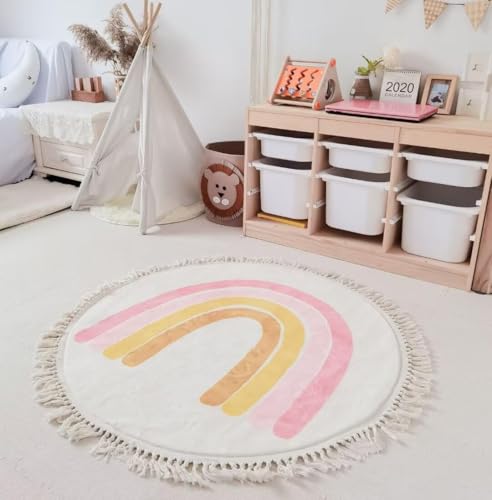 Tapis à franges arc-en-ciel pour un coin lecture cosy au salon